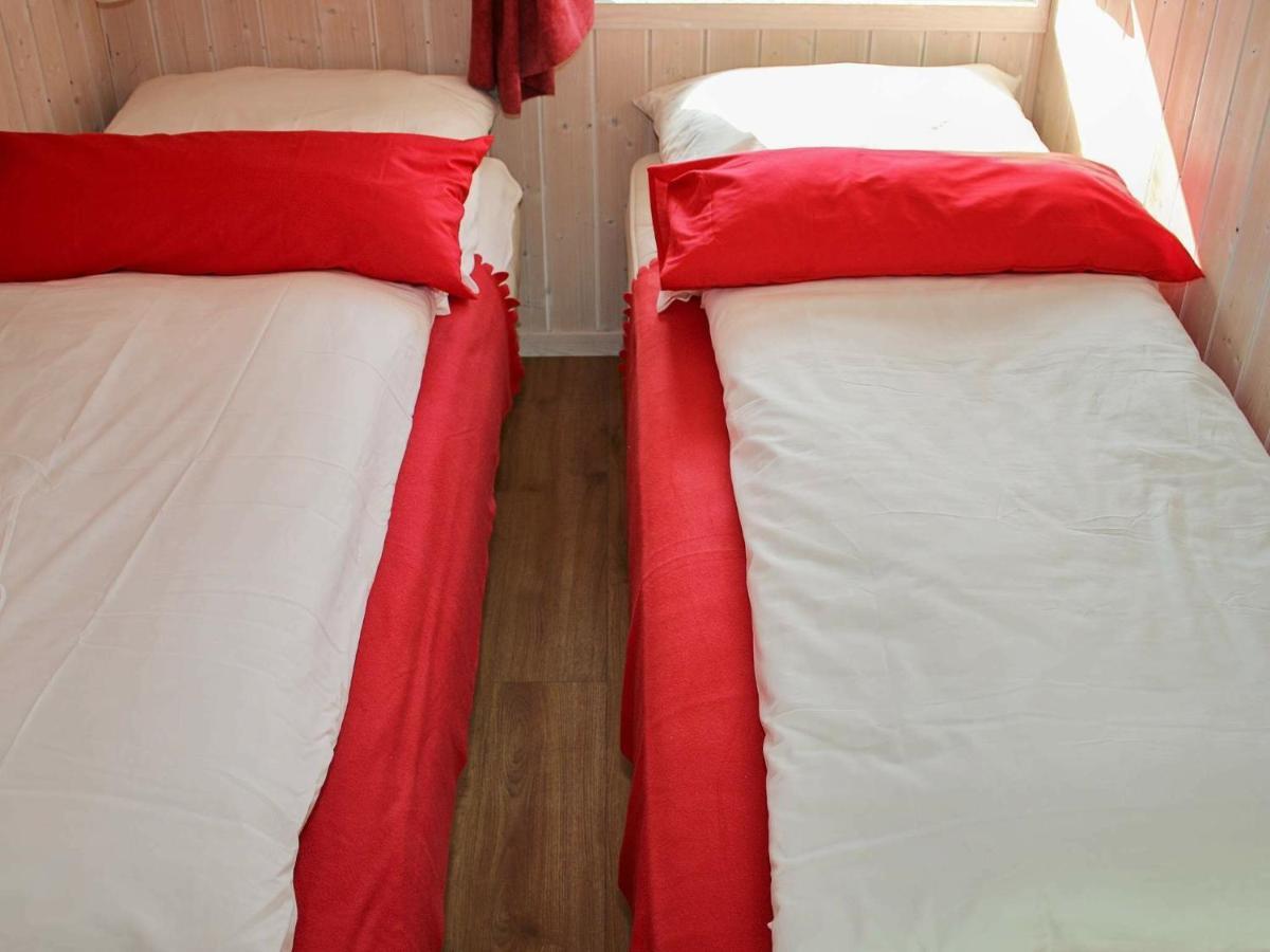 12 Person Holiday Home In أوترندورف الغرفة الصورة